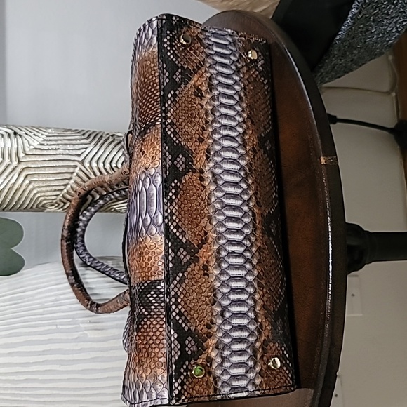 ♥️♥️♥️♥️♥️♥️💯 D'carlo GENUINE PHYTON STUNNING BAG BY D'Carlo 💯 HANDMADE !!! - Picture 6 of 12